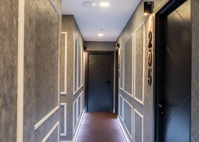 Hotel The Queen 5*