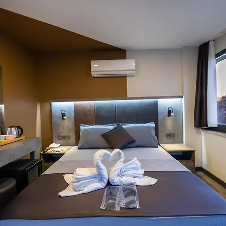 Hotel The Queen 5*