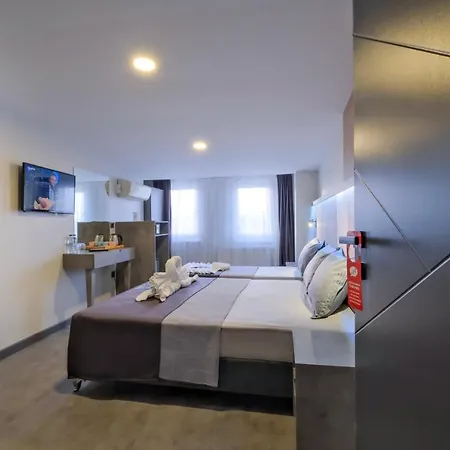 Hotel The Queen 5*