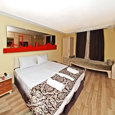 The Queen 5*