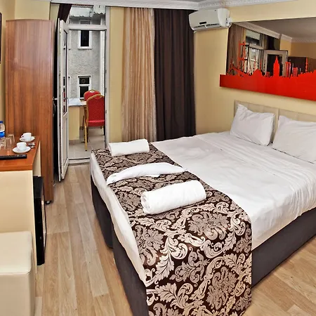 The Queen 5*